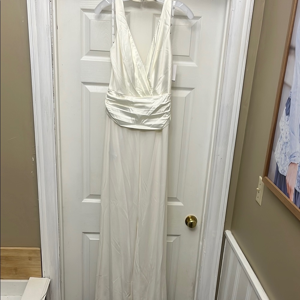 David's Bridal White Sleeveless Halter Wedding Gown